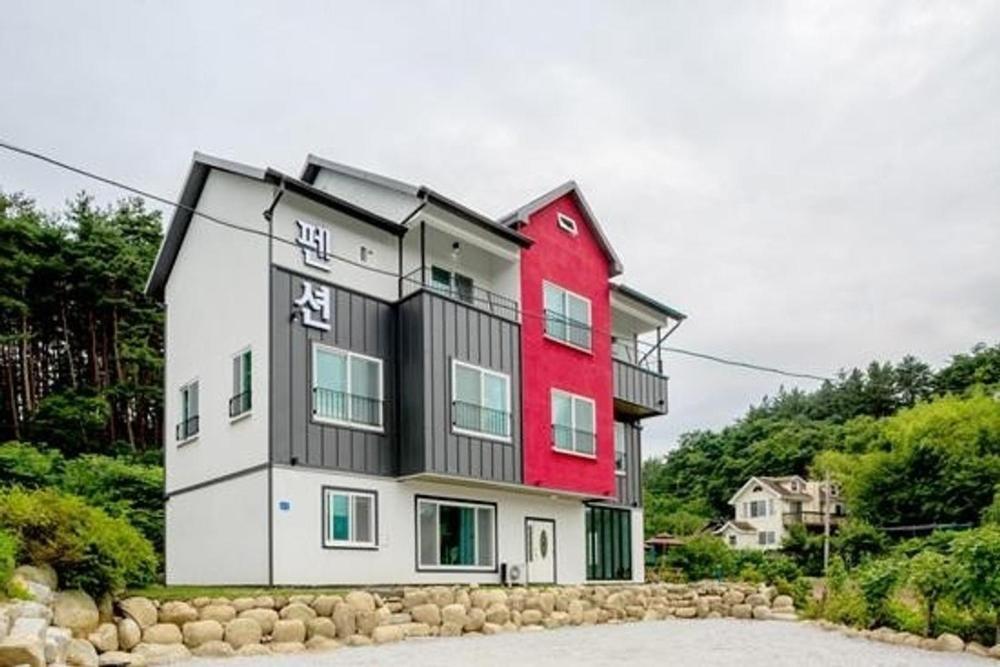 Gangneung Luluberry Pension Ngoại thất bức ảnh